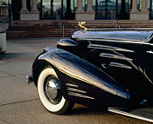 AUT 30 RK0477 01
1934 Cadillac V-16 Aerodynamic Coupe Purple Detail