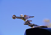 AUT 30 RK0577 01
1933 Packard Hood Emblem