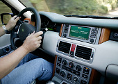 AUT 30 RK1981 01
2004 Land Rover Range Rover HSE Green Detail Interior Shot