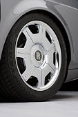 AUT 30 RK3774 01
2007 Rolls Royce Phantom Black Detail Studio