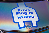 AUT 30 RK4428 01
Toyota Prius Plug-In Hybrid Concept Silver Hood Detail