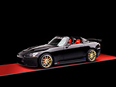 AUT 33 RK0364 01
2000 Honda S2000 Convertible Black 3/4 Side View Studio