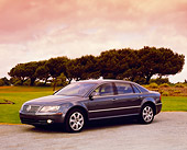 AUT 39 RK0240 03
2004 Volkswagen Phaeton W12 Black 3/4 Front View On Pavement By Grass And Trees