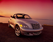 AUT 40 RK0024 01
2005 Chrysler PT Cruiser Convertible Silver Wide Angle