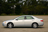 AUT 40 RK0129 01
2005 Honda Accord Hybrid Silver Side View On Pavement