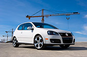 AUT 41 RK0374 01
2006 Volkswagen GTI Mk V White Low 3/4 Front View On Pavement