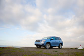 AUT 43 RK0190 01
2008 Toyota Highlander Hybrid 4WD-i V6 Light Blue 3/4 Front View On Pavement