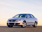 AUT 43 RK0195 01
2008 Volkswagen Jetta SE Silver 3/4 Front View On Pavement
