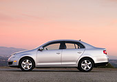 AUT 43 RK0197 01
2008 Volkswagen Jetta SE Silver Profile View On Pavement