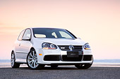 AUT 43 RK0207 01
2008 Volkswagen R32 White 3/4 Front View By Water