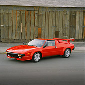 LAM 01 RK0206 03
Lamborghini Jalpa Red 3/4 Front View On Pavement By Fence