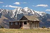 LAN 07 DS0007 01
Fly Fishing Cabin With Absaroka Mountains In Background In Paradise Valley, Montana