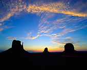 LAN 07 GR0068 01
Sunrise In Monument Valley, Arizona