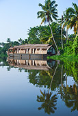 LAN 09 MH0017 01
Kettuvallam