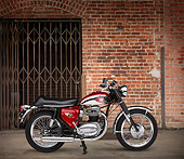 MOT 01 RK0353 09
1966 BSA Lightning Red Side View