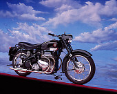 MOT 01 RK0390 02
1957 Ariel Square Four 1000cc
