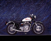 MOT 01 RK0411 04
1970 Royal Enfield Interceptor 750cc Profile View Studio