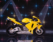 MOT 02 RK0105 07
2003 Honda CBR 600RR Yellow Profile View