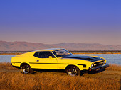 MST 01 RK0122 01
1971 Ford Mustang Boss 351 Yellow And Black 3/4 Side View On Pavement
