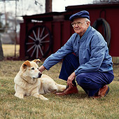 PEO 02 RS0001 01
Elder Man With Dog On Grass