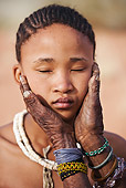 PEO 08 MH0019 01
Elderly San Woman's Hands Embracing Young Girl's Face Namibia