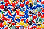PUZ 02 GR0003 01
Colorful Marbles