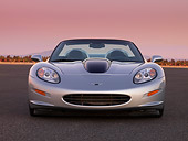 VET 01 RK0794 01
2007 Chevrolet Callaway C16 Cabrio Silver Low Head On View On Pavement
