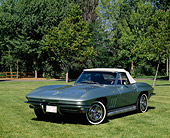 VET 03 RK0004 01
1966 Chevrolet Corvette Stingray Convertible Blue Front 3/4 View On Grass